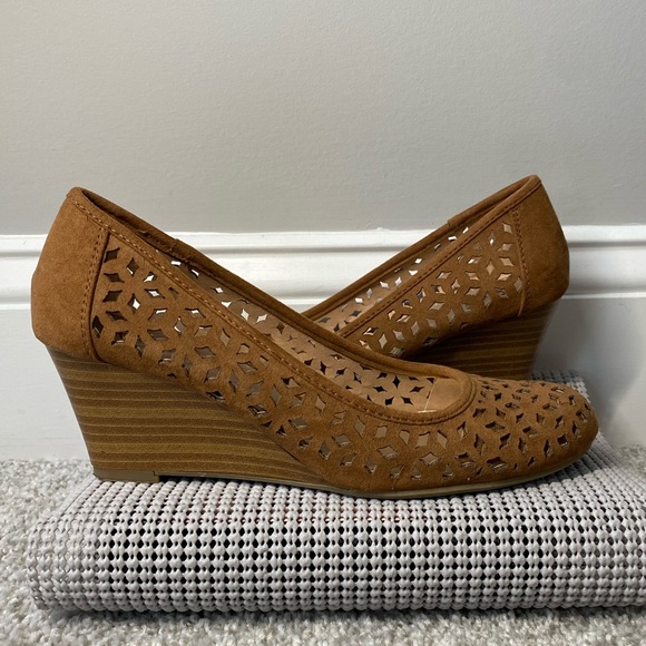 FIONI - Picture 4 of 4